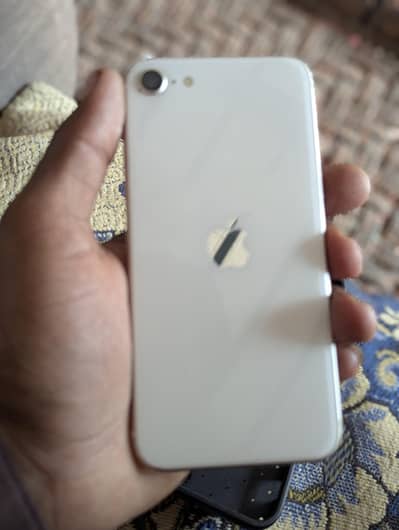 Apple iPhone SE  2023