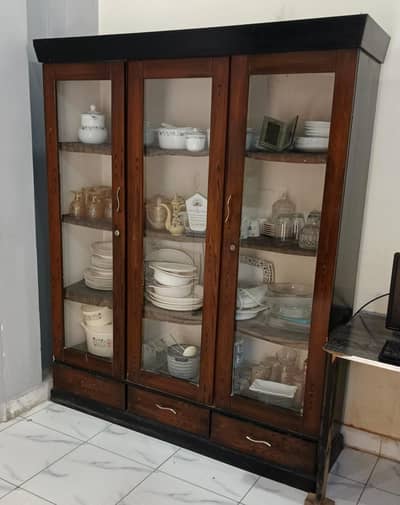 Wooden Bartan Showcase / Crockery Cabinet - 3 Door Glass Showcase