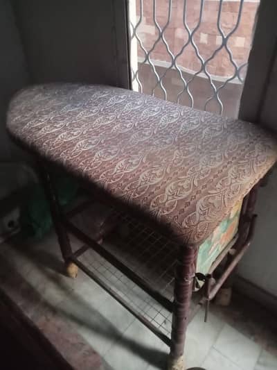 Iron Stand 10/10 Condition
