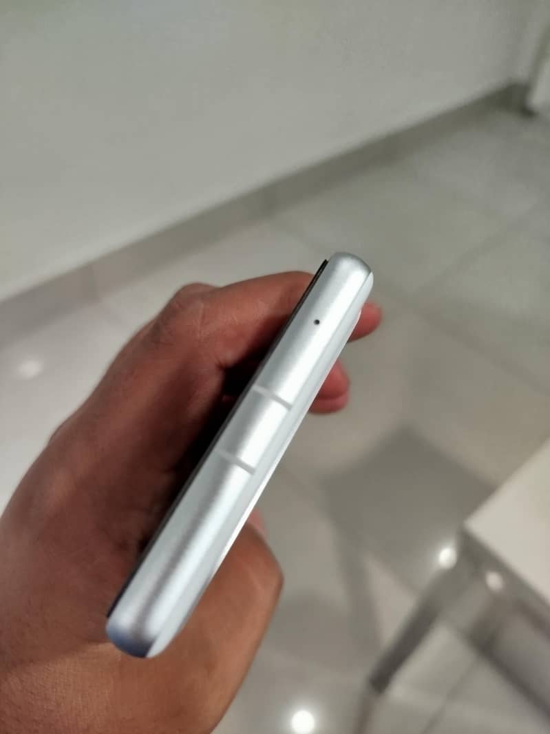 Google Pixel 7a 2