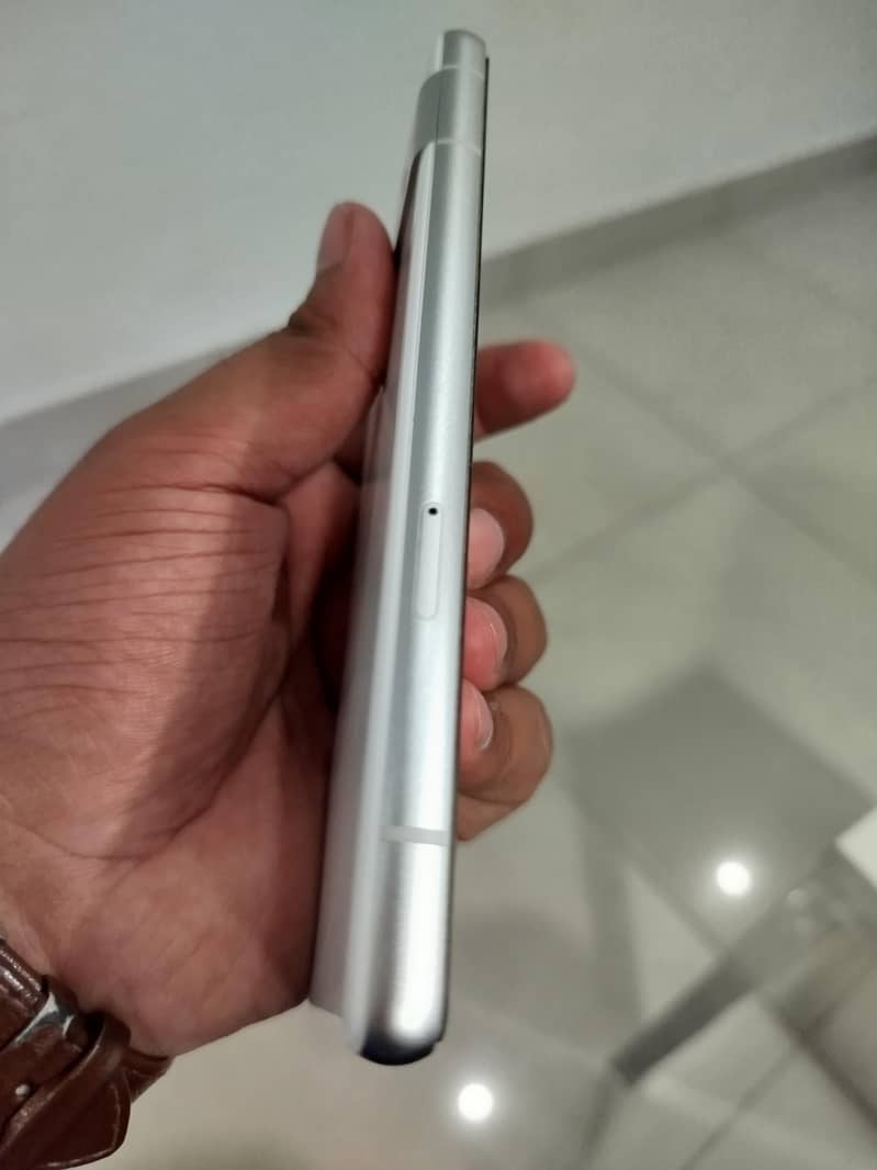 Google Pixel 7a 4