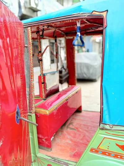urgent sale installment p bhi mil jay ga 10/10 rikshaw g
