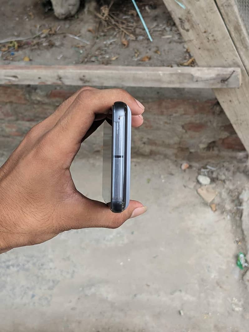 Google Pixel 8 3