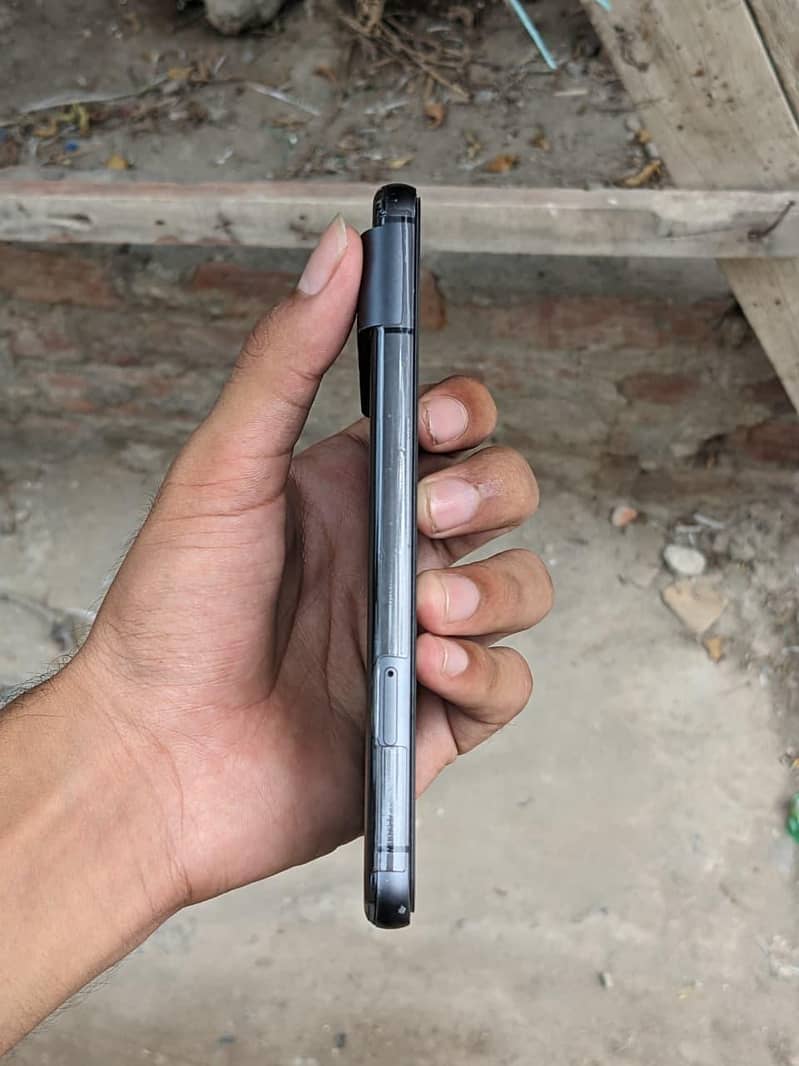 Google Pixel 8 5