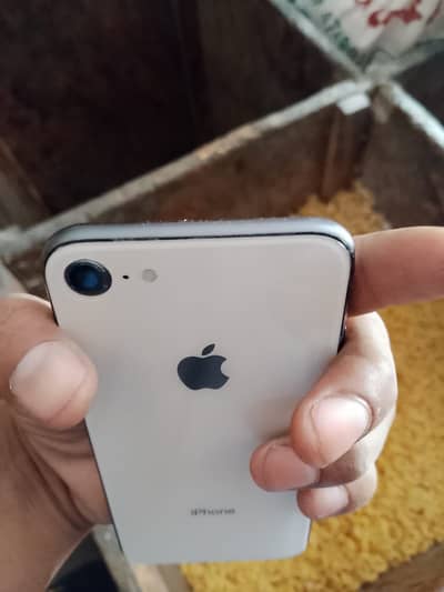 Apple iPhone 8