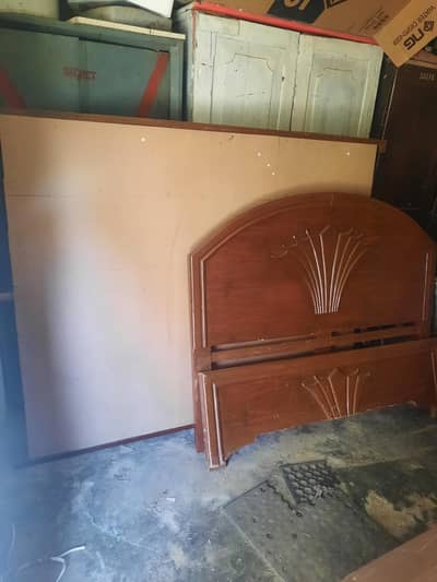 used bed with 4 inch mattress