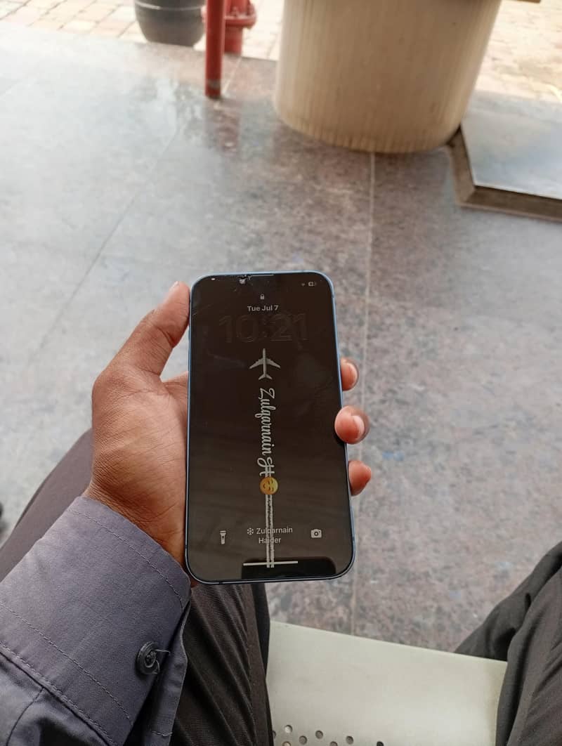 Apple iPhone 13 3