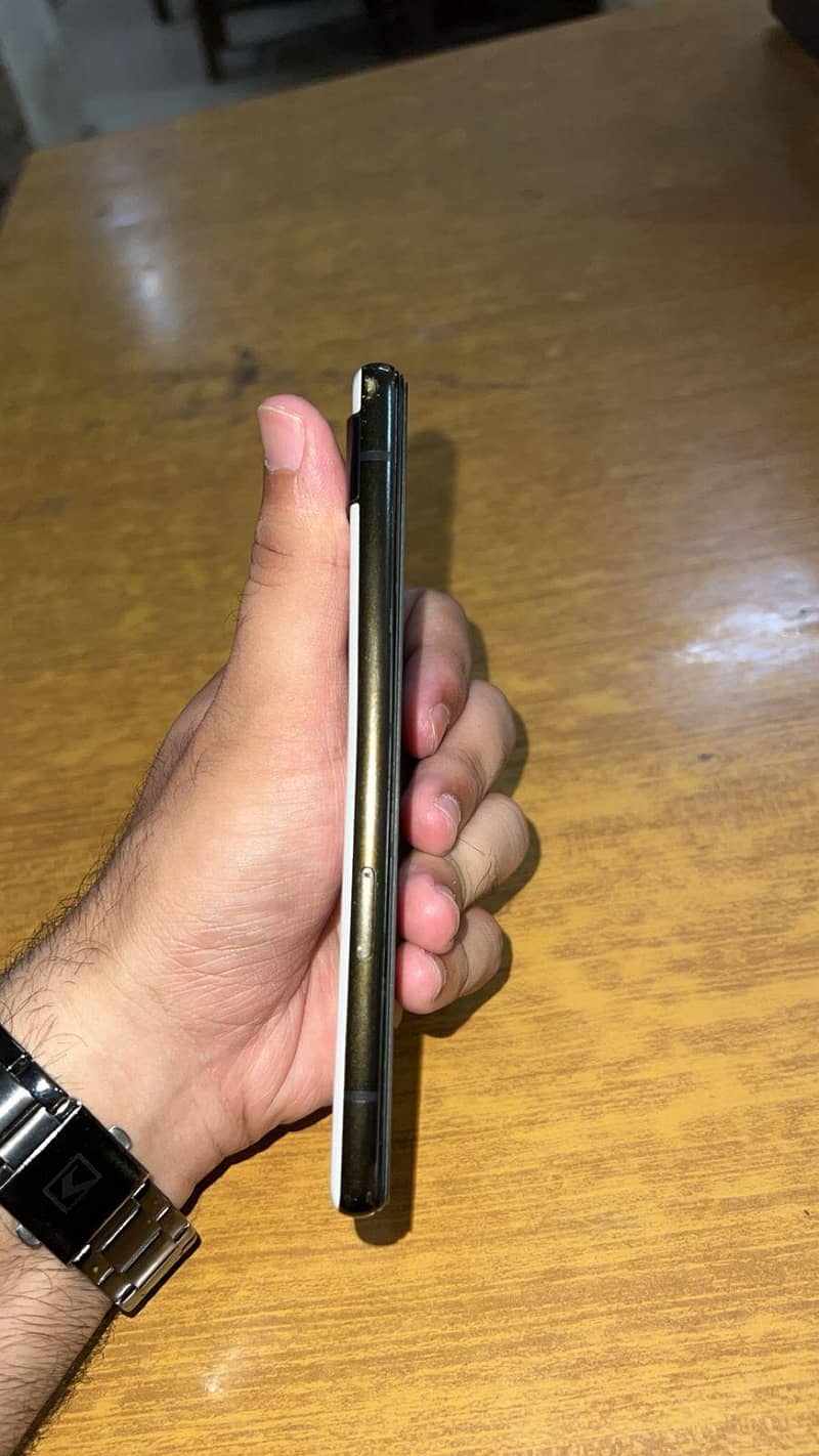 Google Pixel 6a 1