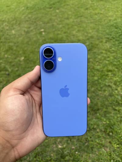 Apple iPhone 16 iv