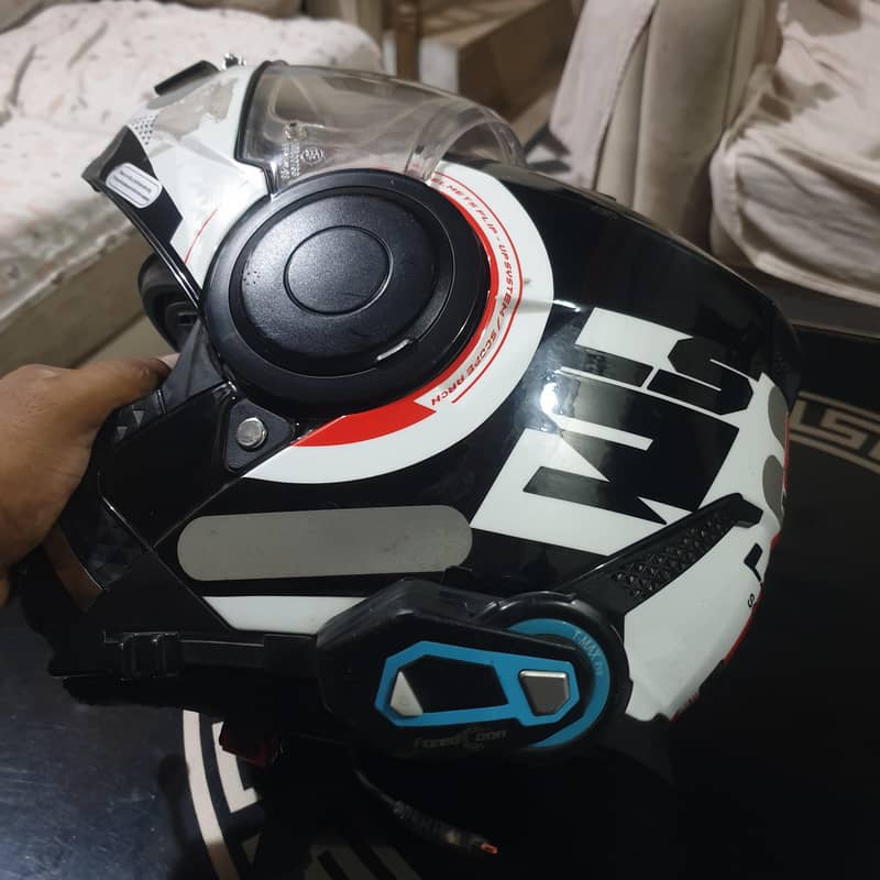LS2 Helmet with intercom and boya mic 10