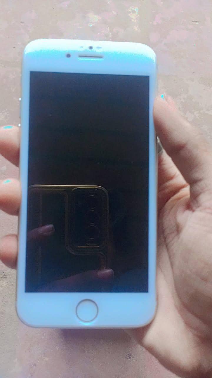 Apple iPhone 7 3