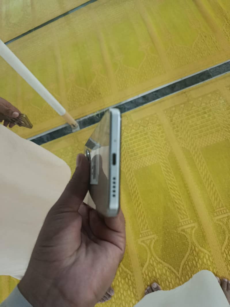 Xiaomi POCO C75 3