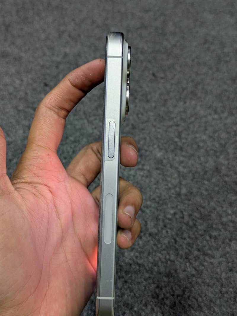 iPhone 15 Pro 1