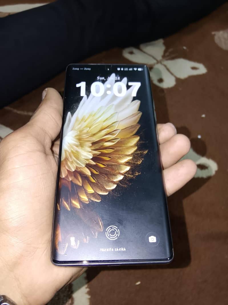 Tecno CAMON 40 Pro 0