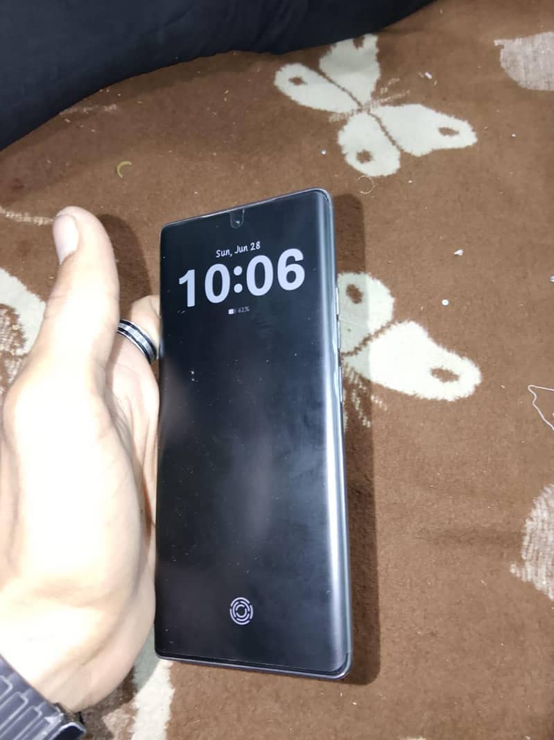 Tecno CAMON 40 Pro 1