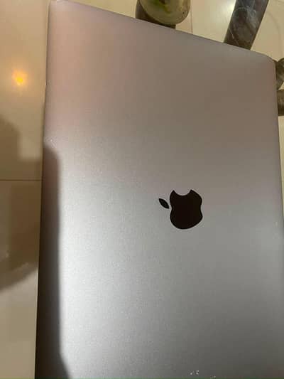 Macbook pro 2017 13 inch
