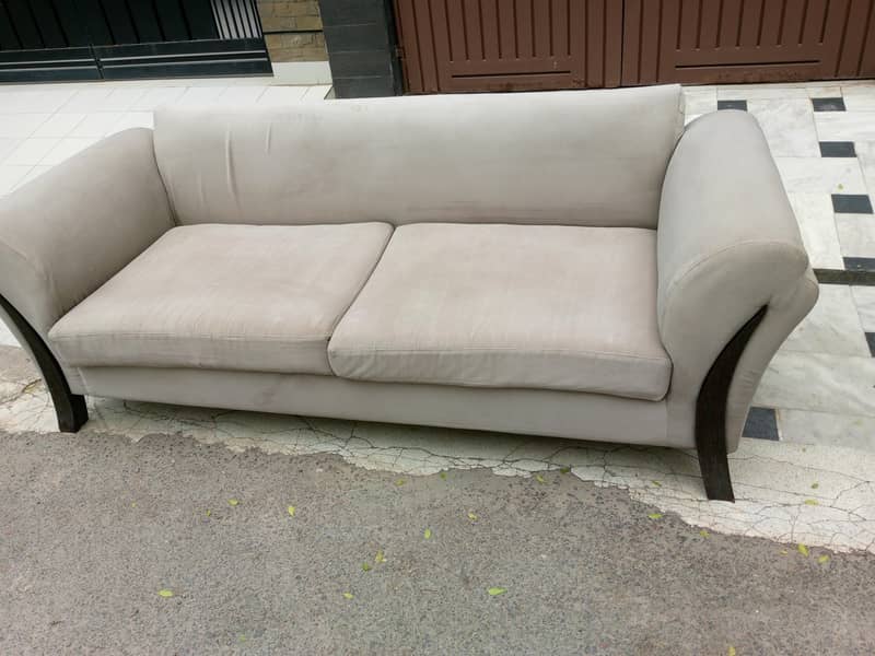Shakeel sofa cleaning 1