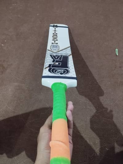 FA Mirza edition bat, brand new with proper bag, light weight.