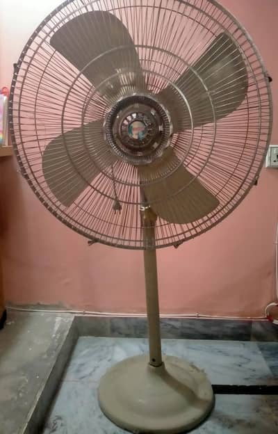 Parwaz Pedestal Fan