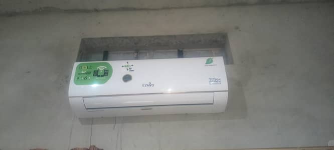 enviro titan dc invter ac  heat. n. cool brand new condition 10. by 10