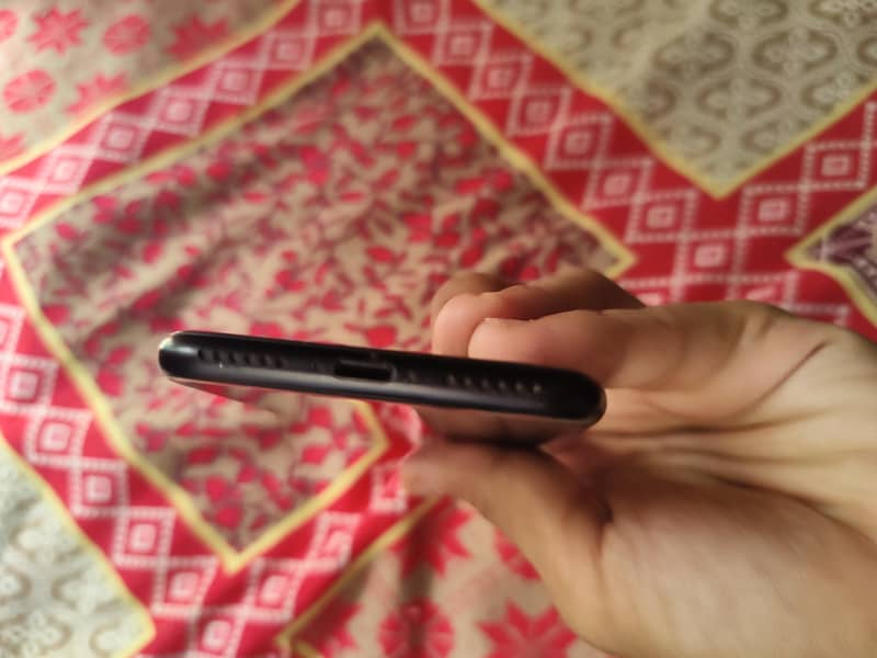 Apple iPhone SE 6