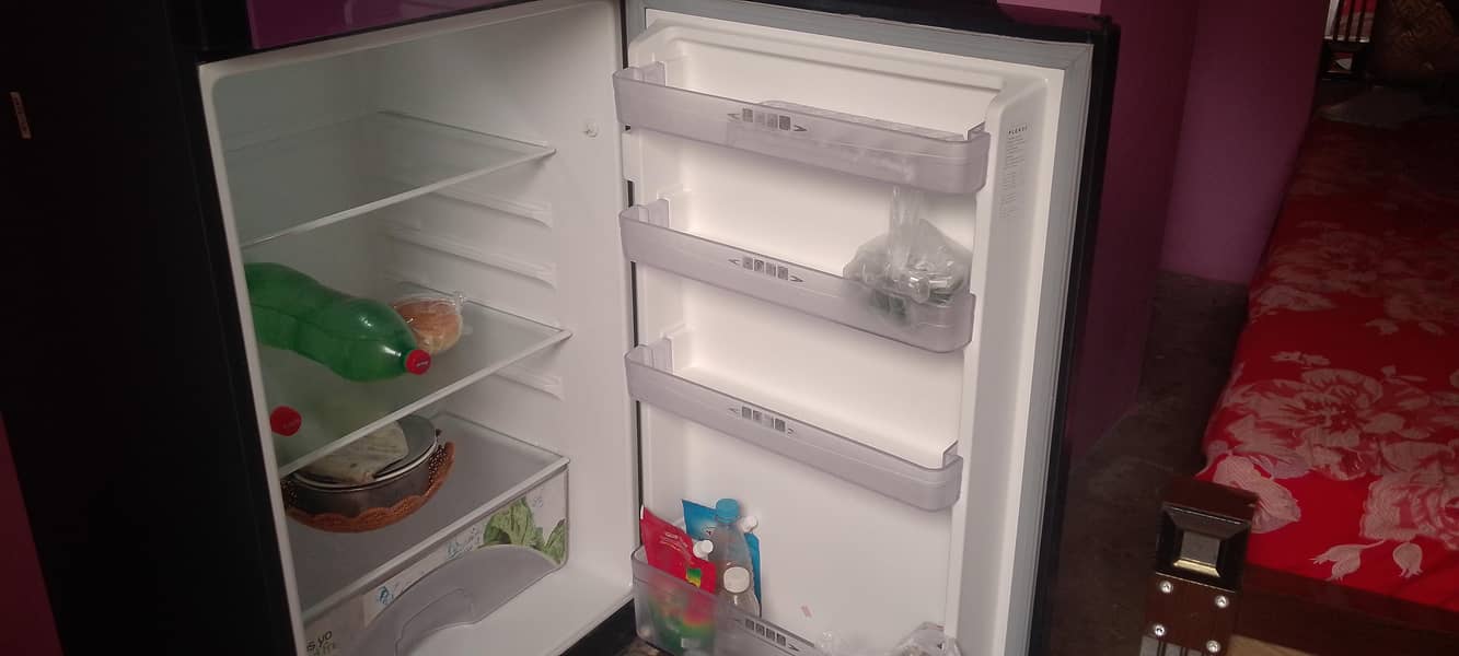 dawlance fridge 2