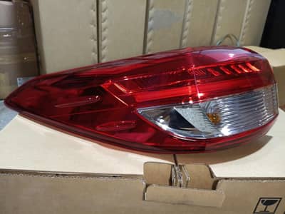 TOYOTA YARIS GENUINE BACK LIGHT