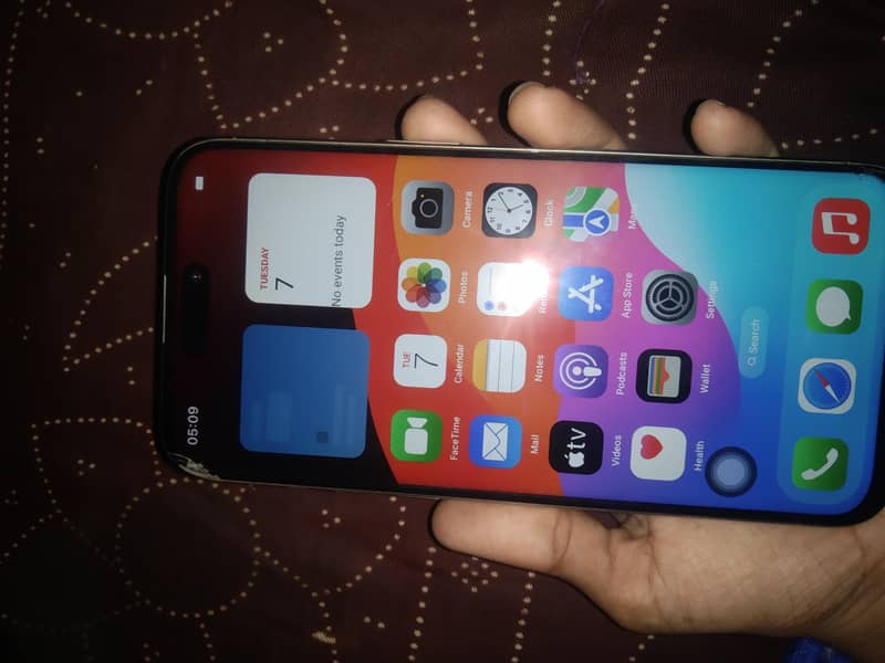 Apple iPhone 15 Pro Max 2