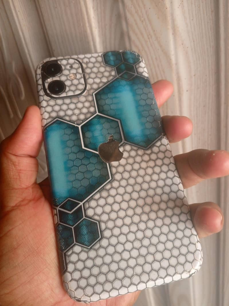 Apple iPhone 11 0
