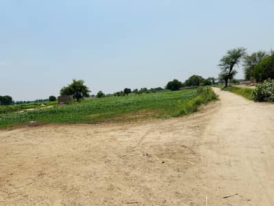 Agricultural land ideal for farm house/ farming