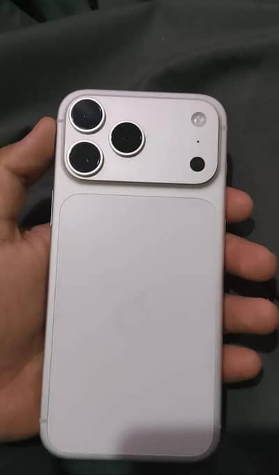 Apple iPhone 17 Pro Max 256GB JV with Cable no Box