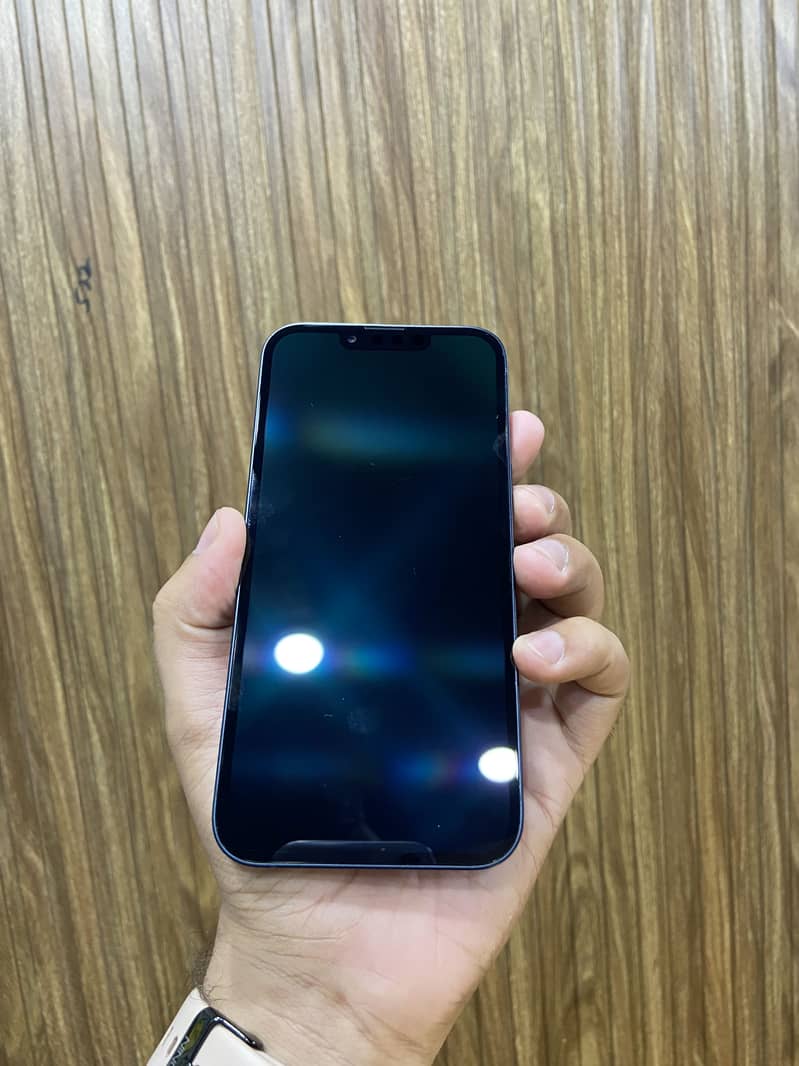 Apple iPhone 13 2