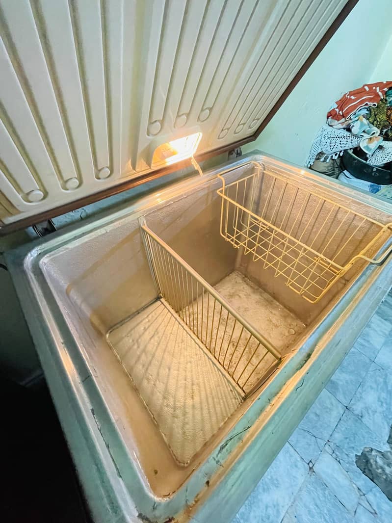 waves deep freezer 0