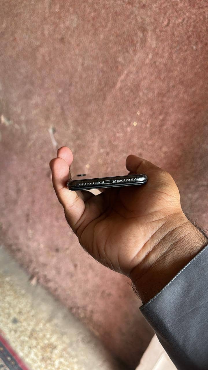 Apple iPhone X 2