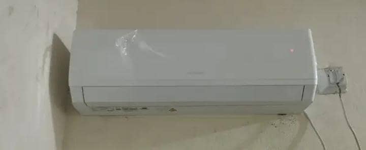 Gree 1.5 ton DC inverter heat and cool totally genuine No repier