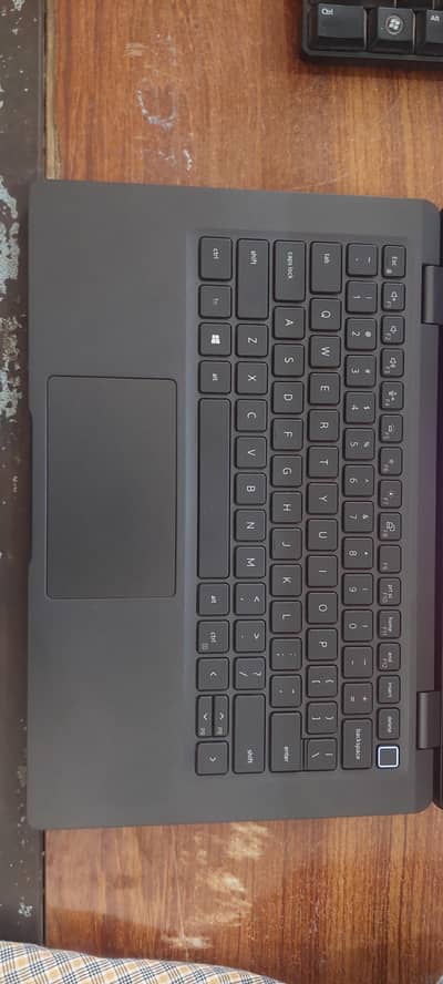 Dell Latitude 7320