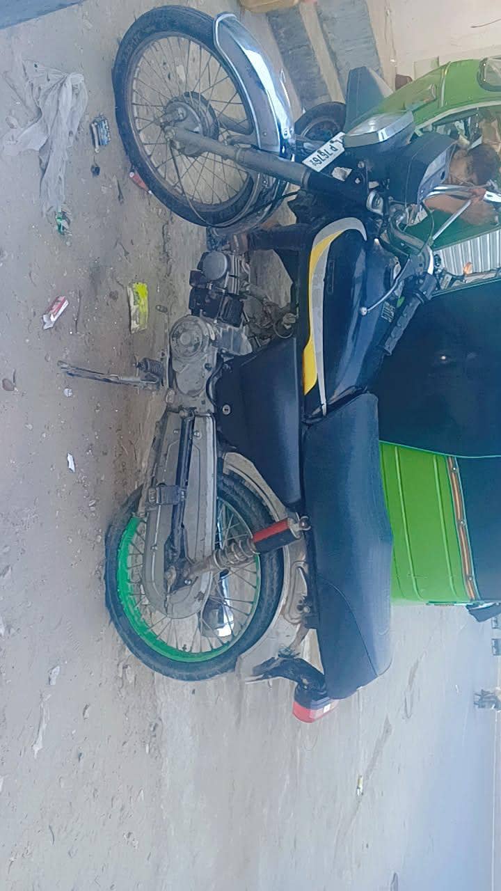 Dhoom CD 70 3