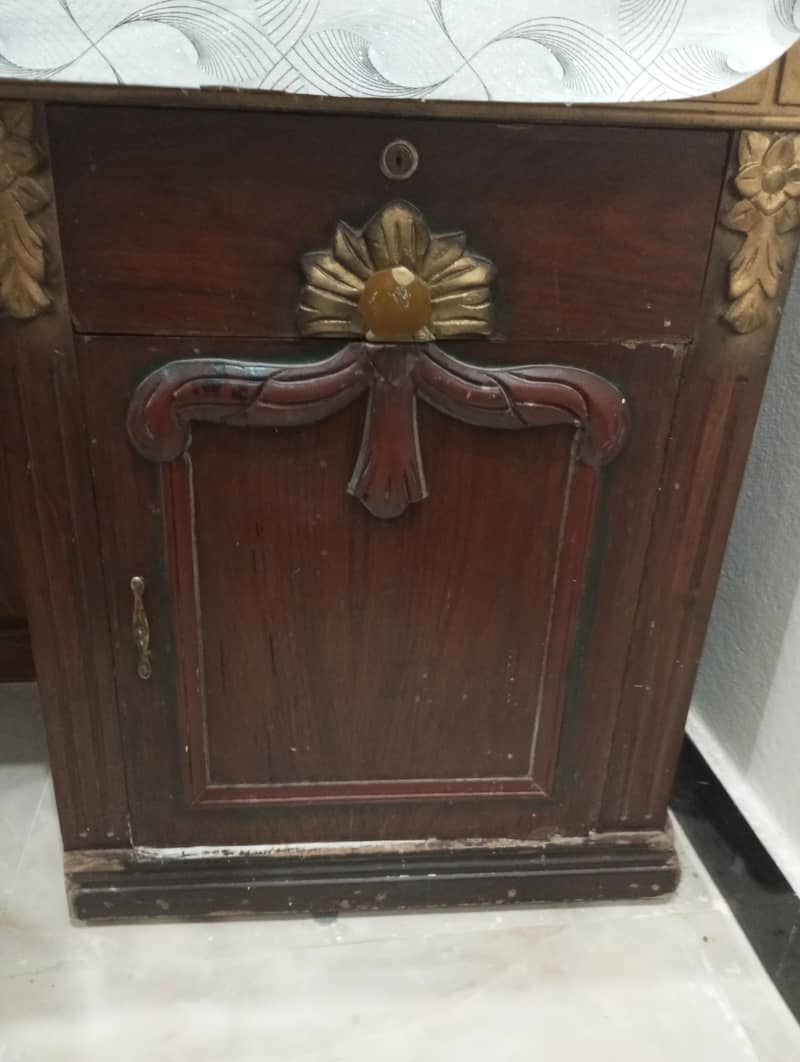 dressing table 3