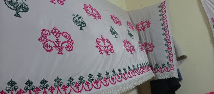 دیواروں پر لگے ہوئے ایک پردہ ایک شیشہ پشتو کلچر موتیوں کا بنا ہوا ای