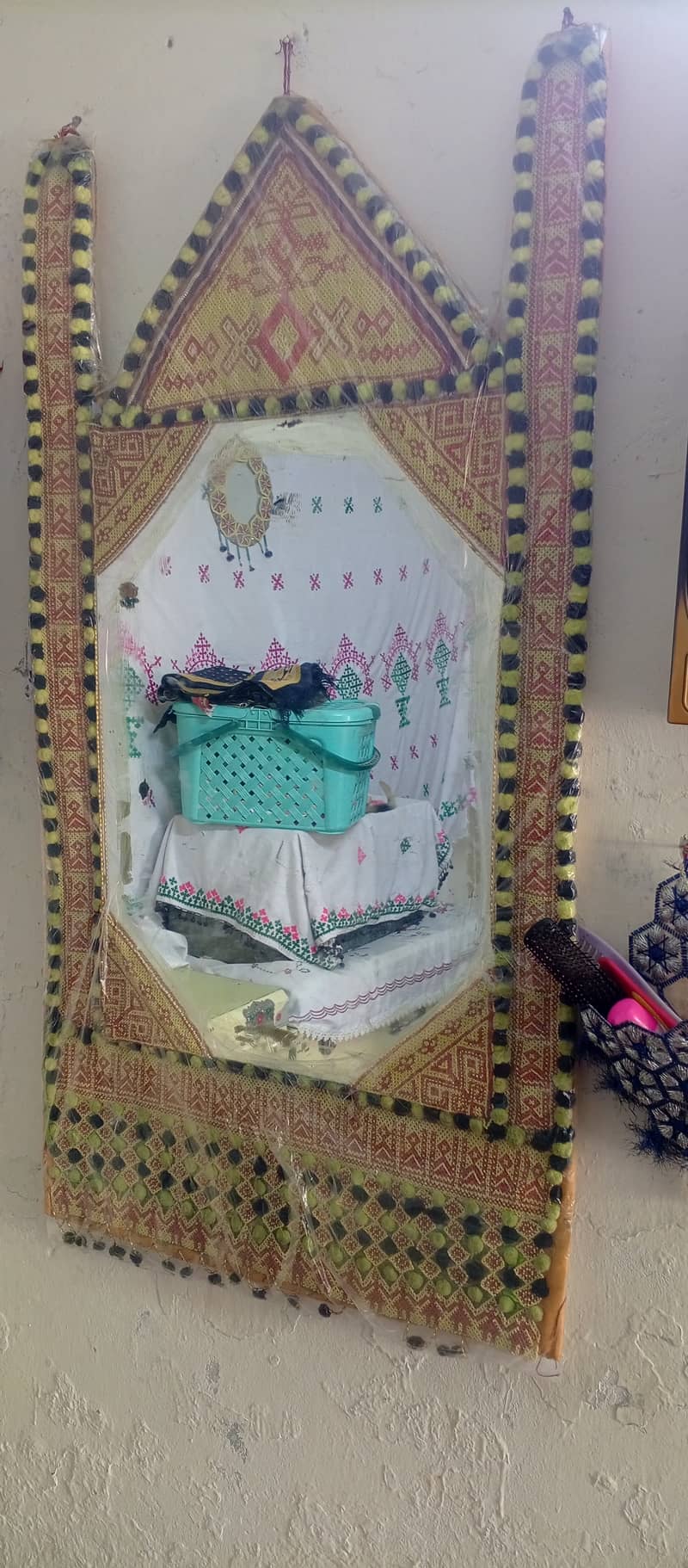 دیواروں پر لگے ہوئے ایک پردہ ایک شیشہ پشتو کلچر موتیوں کا بنا ہوا ای 3