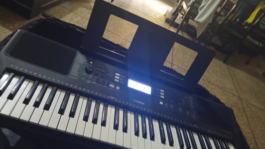 Yamaha psr E 373