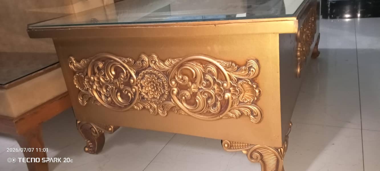 Sofa corner with table 1