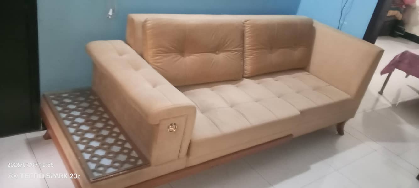 Sofa corner with table 7