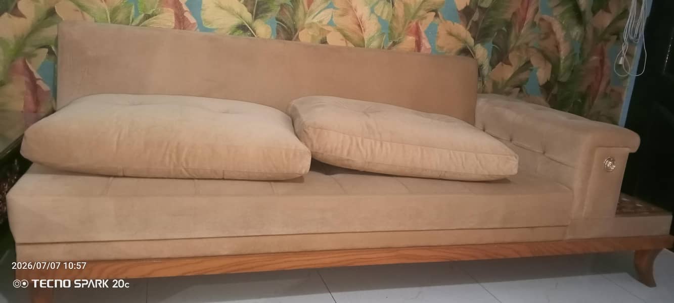 Sofa corner with table 8