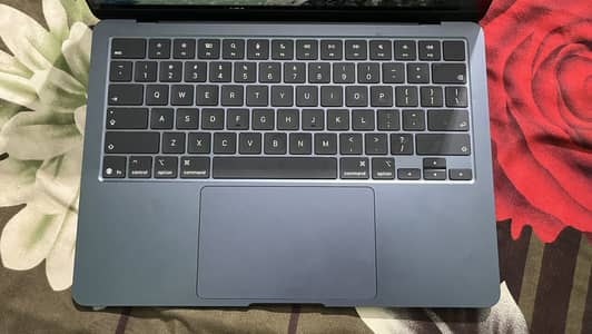 MacBook M5 Air 16gb to 512 gb