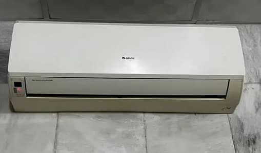 Gree 1.5 ton DC inverter heat and cool totally genuine No repier
