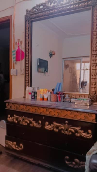 dressers and drawers