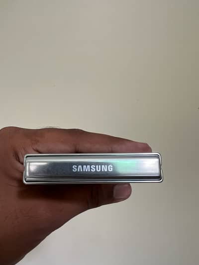 Samsung Mobile Z Flip 5