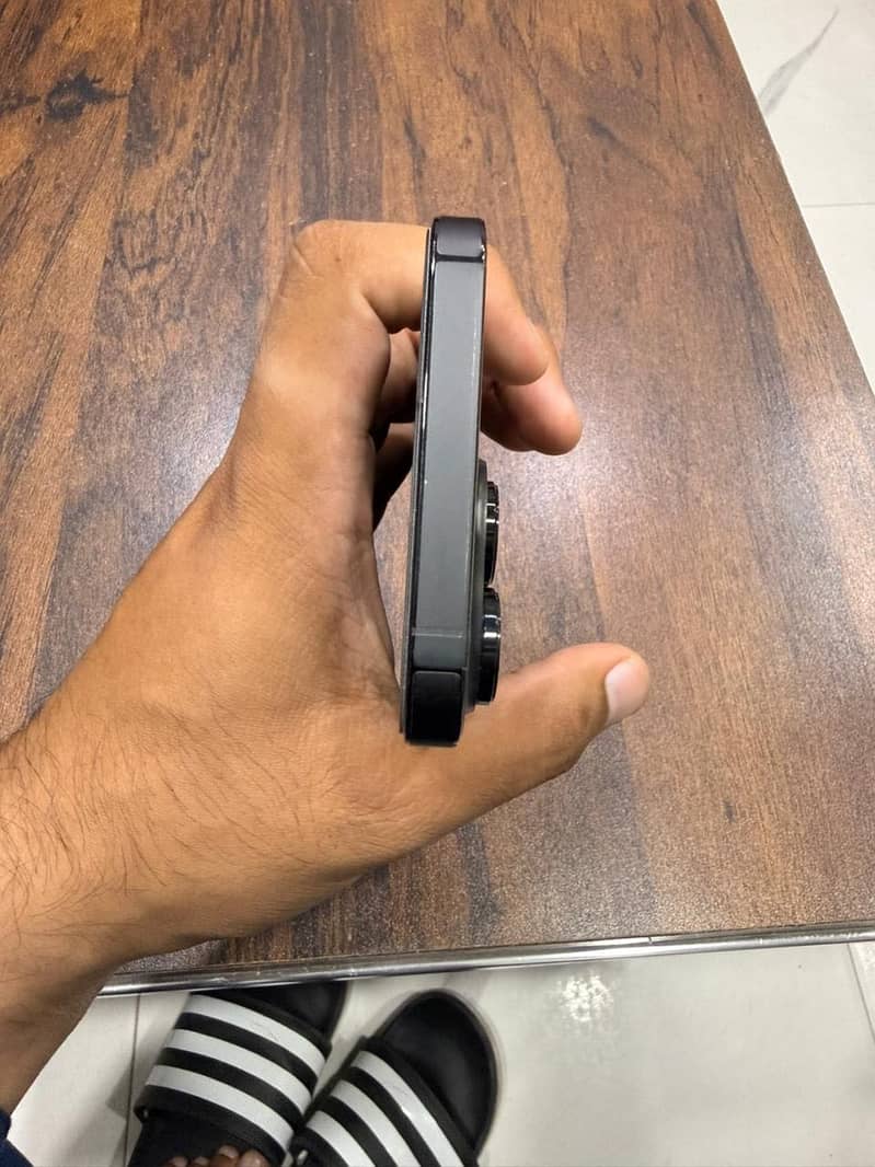 Apple iPhone 14 Pro Max 4