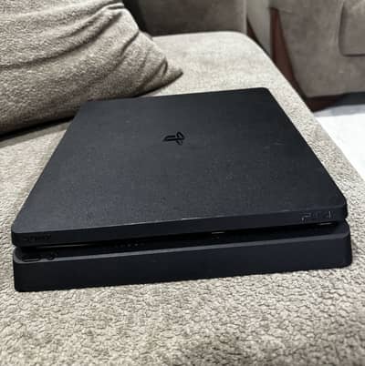 PS4 Slim 1TB – Immaculate Condition – Price Final